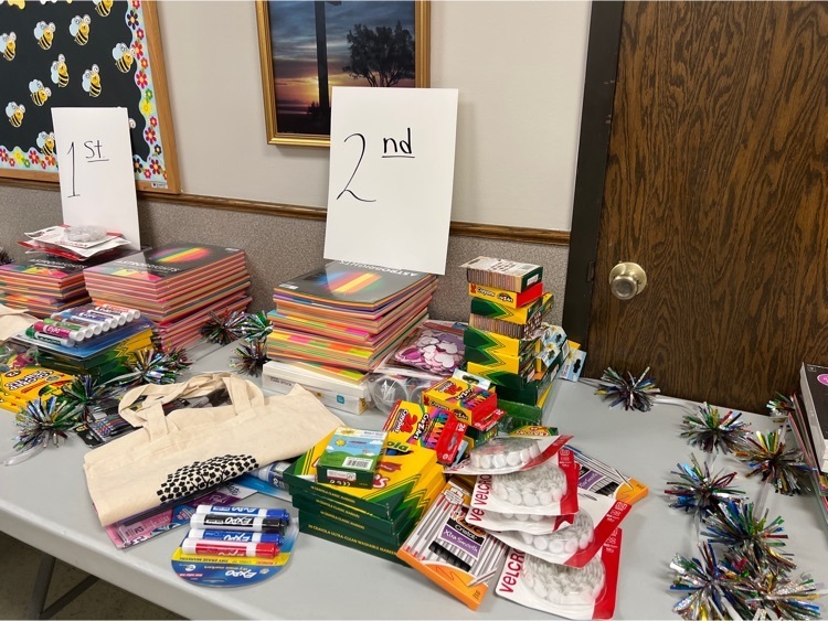 The staff of Hiawatha Elementary School like to thank the First United Methodist Church for the delicious lunch today and supplies for our school! #HESRedHawks